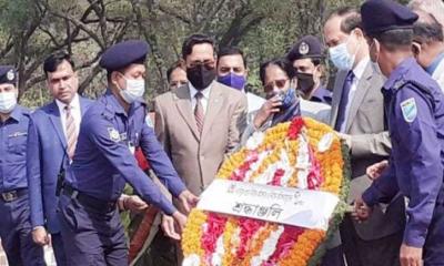 জাতীয় স্মৃতিসৌধে নতুন ইসির শ্রদ্ধা