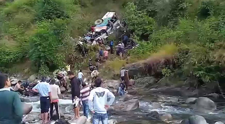 উত্তরাখণ্ডে সড়ক ছেড়ে খাদে যাত্রীবাহী বাস, নিহত ৩৬