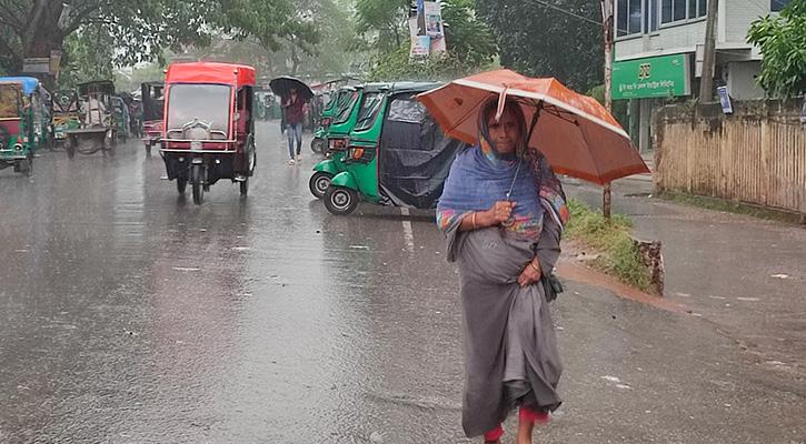 ঘূর্ণিঝড় ডানা’র প্রভাবে পাবনায় বৃষ্টি, দূর্ভোগে মানুষ