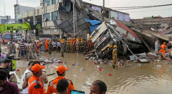 লখনৌতে তিনতলা ভবনে ধস, নিহত ৮