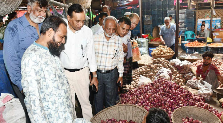 দ্রব্যমূল্য নিয়ন্ত্রণ ও বাজার স্থিতিশীল রাখতে কাঁচাবাজার পরিদর্শনে এফবিসিসিআই