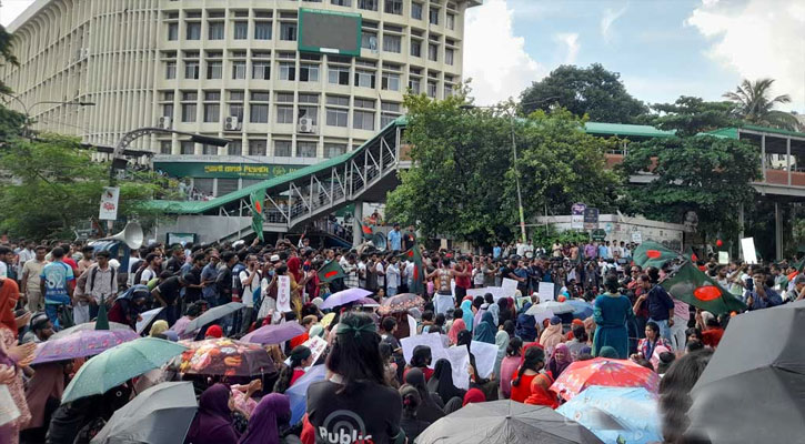 দাবি আদায়ে ‘অনড়’ কোটাবিরোধীরা, আদালত দেখাচ্ছে সরকার