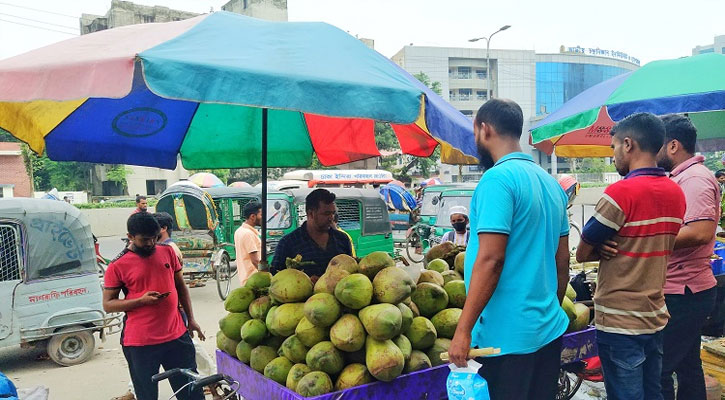 ‘ডাব কিনতেই সারাদিনের রোজগার শেষ’