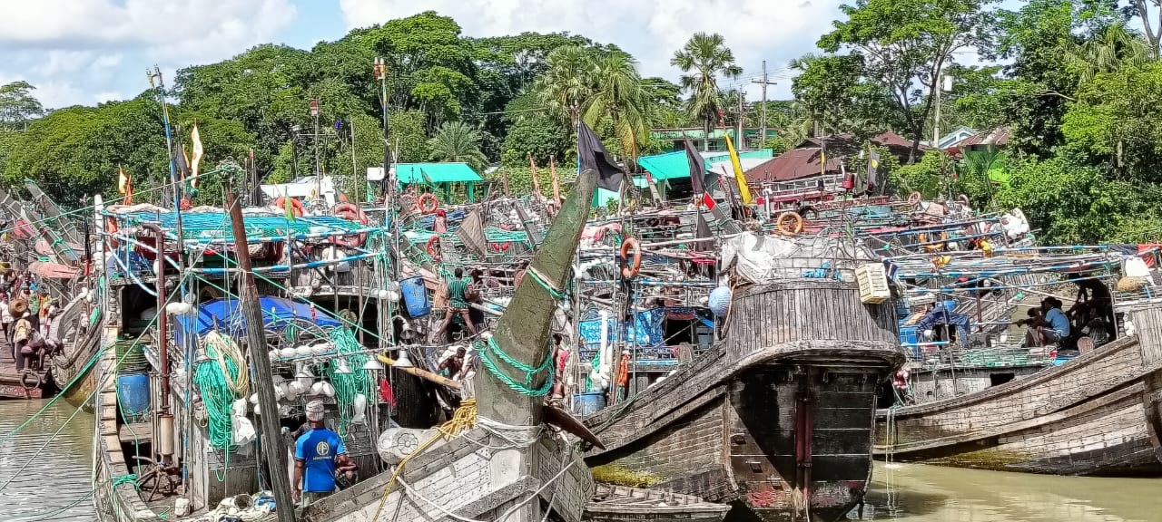 নতুন আশায় বুক বেঁধে সাগরের পথে বরগুনার অর্ধলাখ জেলে