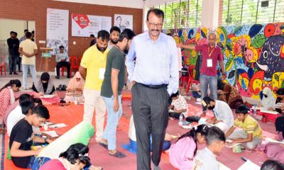 পাবনা জেলার ১৯৬ তম জন্মদিন উপলক্ষ্যে কাগজে গ্রাফিতি প্রতিযোগিতা