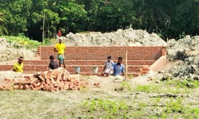 আদালতের নিষেধাজ্ঞা অমান্য করে জনস্বাস্থ্যের বর্জ্য ব্যবস্থাপনা প্লান্ট নির্মাণ