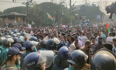 পুলিশের বাধায় আটকে গেল পদযাত্রা, ৬ প্রতিনিধি যাচ্ছেন ভারতীয় হাইকমিশনে