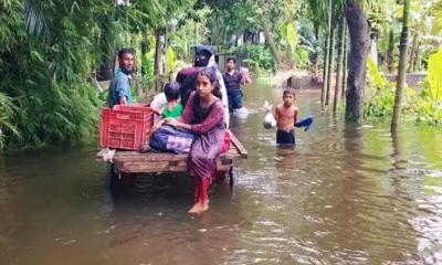 লক্ষ্মীপুরে বাড়ছে বন্যার পানি, মানুষের দুর্ভোগ 