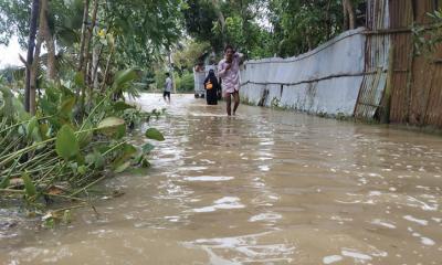 কুমিল্লায় পানিবন্দী ৭ লাখ মানুষ, প্লাবিত হচ্ছে নতুন নতুন এলাকা