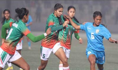 রেফারির দেওয়া ৩০ মিনিট শেষ, শিরোপা কি পাচ্ছে বাংলাদেশ?  