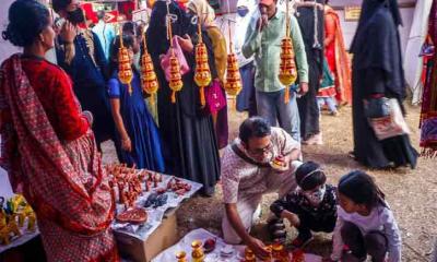 সোনারগাঁয়ে সংকুচিত কারুশিল্পীরা