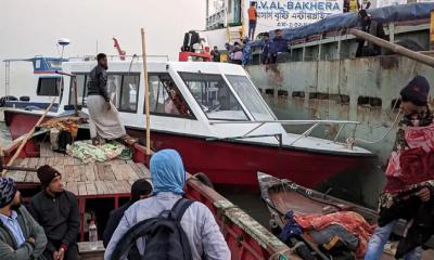 পণ্যবাহী নৌযান শ্রমিকদের লাগাতার কর্মবিরতি