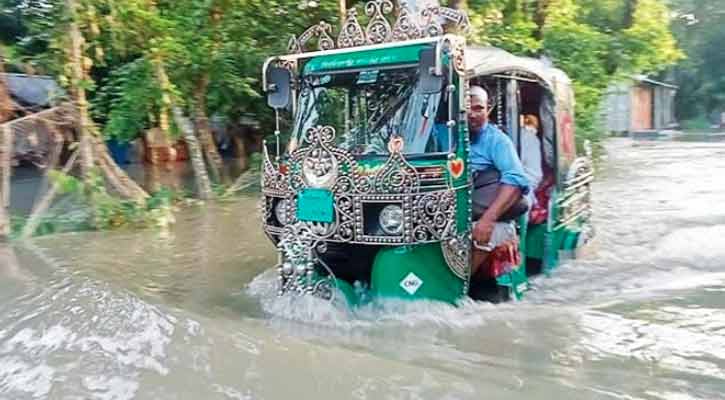 মেঘনার অস্বাভাবিক জোয়ারে লক্ষ্মীপুরের উপকূল প্লাবিত