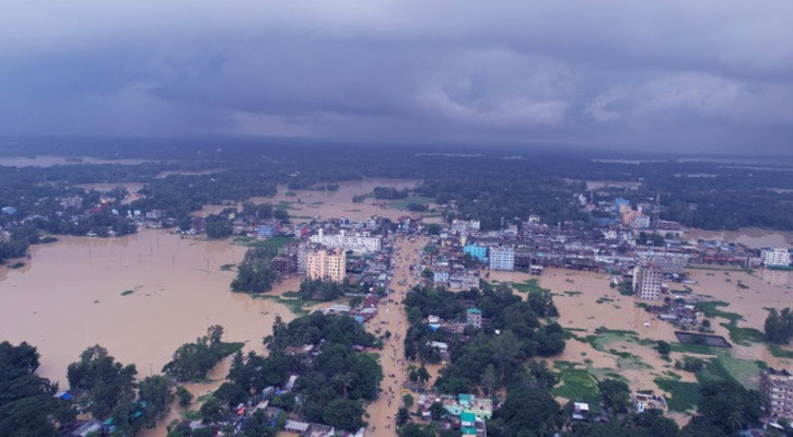 ভারতের ঢলে ভাসছে বাংলাদেশ, পানিবন্দি ৪০ লাখ মানুষ 