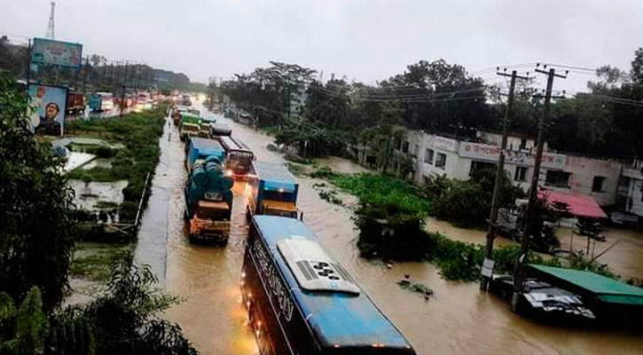 পানির নিচে ঢাকা-চট্টগ্রাম মহাসড়ক, ৪৫ কিমি যানজট