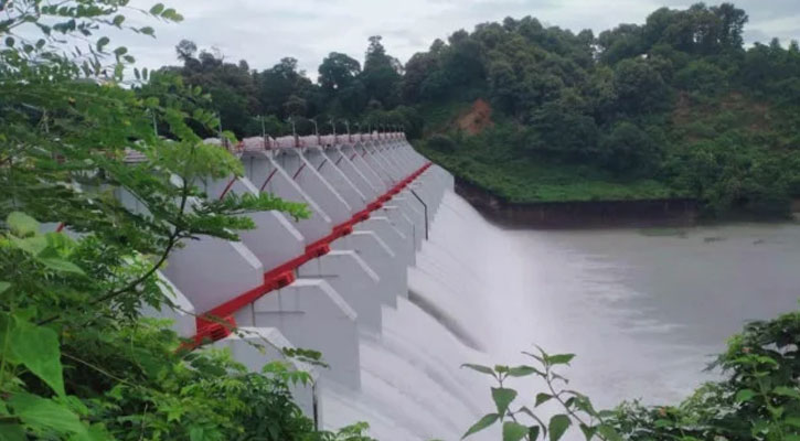 খুলে দেয়া হয়েছে কাপ্তাই বাঁধের ১৬টি গেট