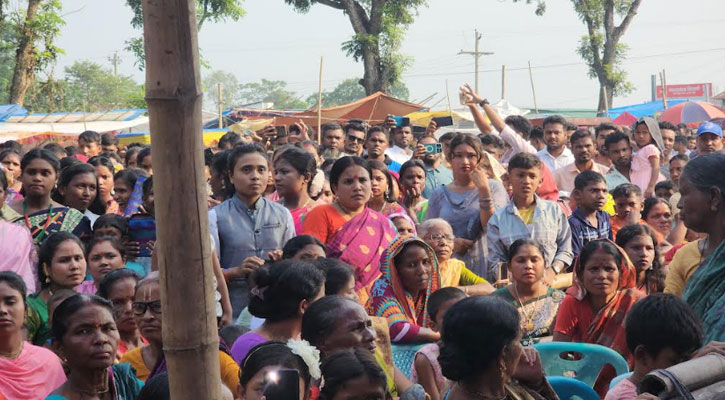 বীরগঞ্জে পালিত হলো ২০০ বছরের ঐতিহ্যবাহী আদিবাসী মিলন মেলা