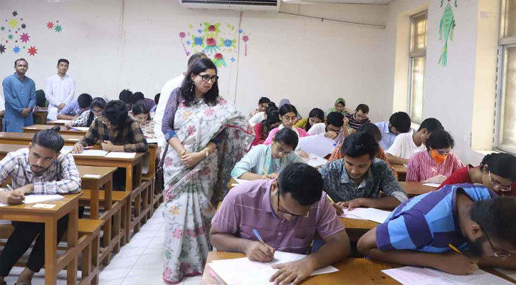 গুচ্ছের ‘খ’ ইউনিটের পরীক্ষা আজ, প্রতি আসনে লড়বেন ১৫ জন