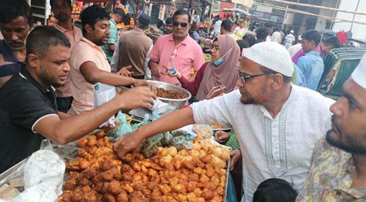 কাট-ছাঁট করেই চলছে নিম্নবৃত্তের ইফতার