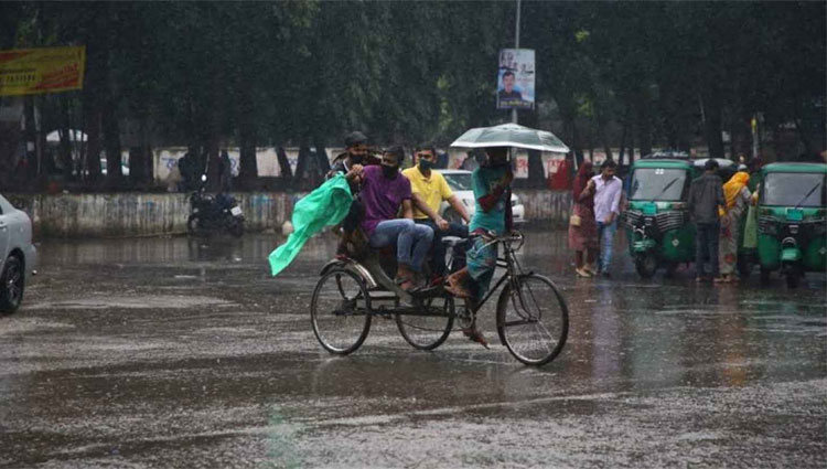 আট বিভাগেই বৃষ্টির পূর্বাভাস, কমতে পারে তাপ