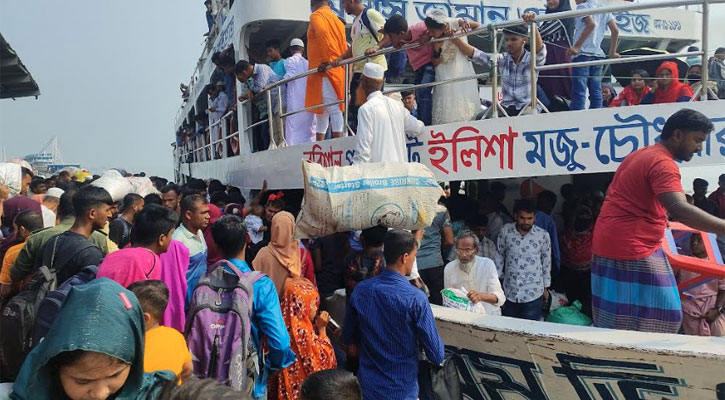 ঈদ ও বৈশাখের ছুটি শেষে কর্মস্থলে ফিরছে মানুষ