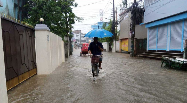 টানা বৃষ্টিতে ডুবছে সিলেট নগরী, হাসপাতালেও পানি