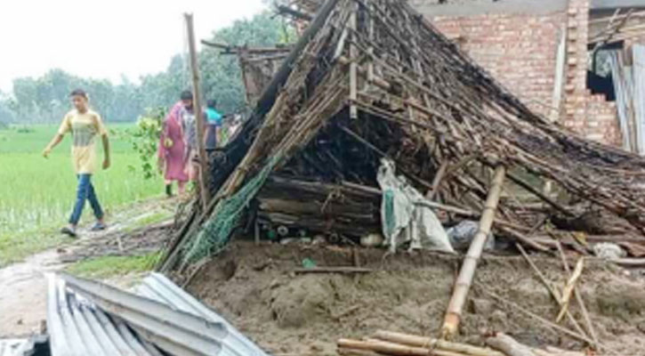 ১৫ মিনিটের ঝড়ে ঠাকুরগাঁওয়ের ২০ গ্রাম লন্ডভন্ড, ৩ জনের মৃত্যু