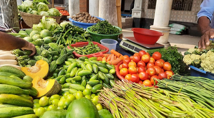 পেঁপে ছাড়া সব সবজির দাম চড়া